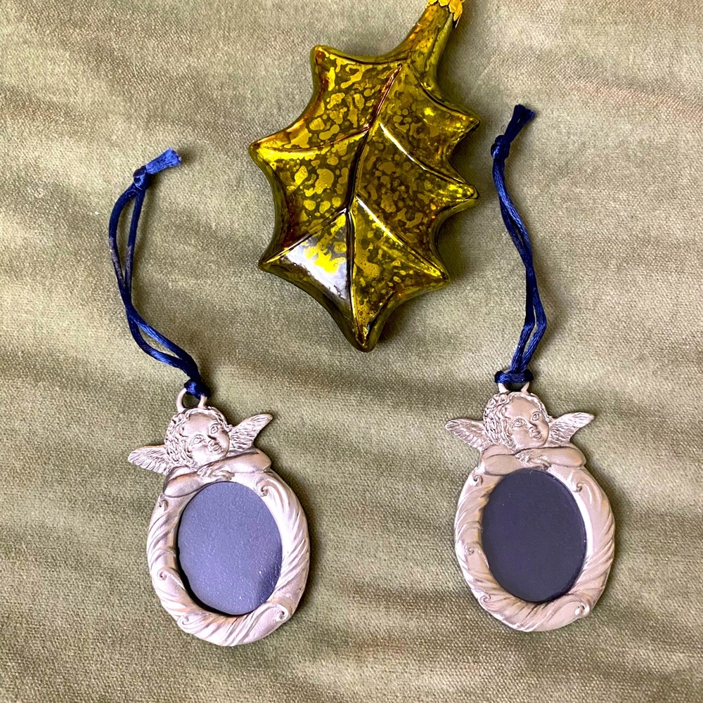 Pewter 2 Angel picture frames 1 leaf Ornaments stamped 1996 Seagull Canada. #14